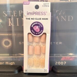 imPRESS Peach and Sparkle Press-On Nails